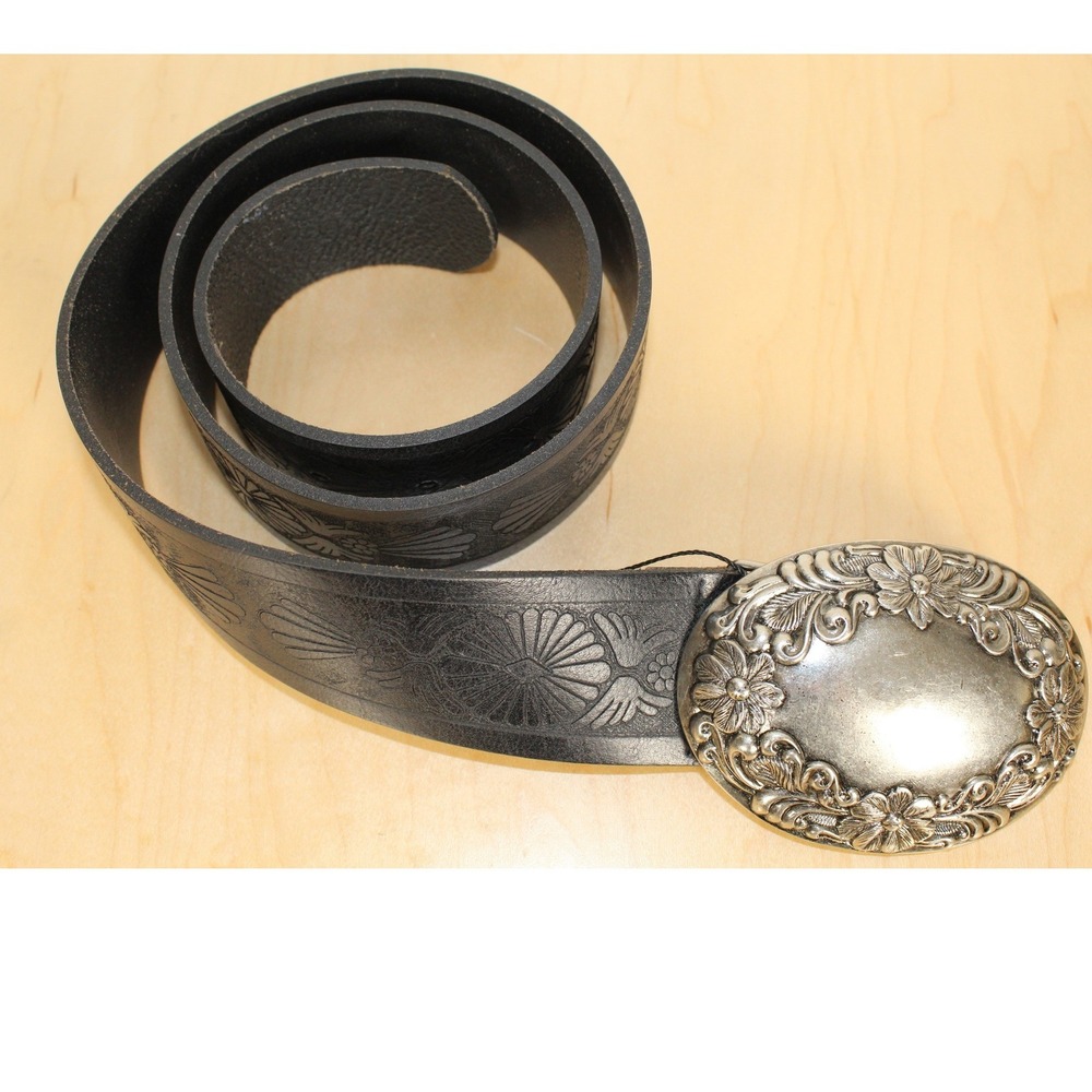 Belt Shak Canada Black 100% Leather Embossed Belt with Silver Floral Buckle SZ M - Picture 3 of 3